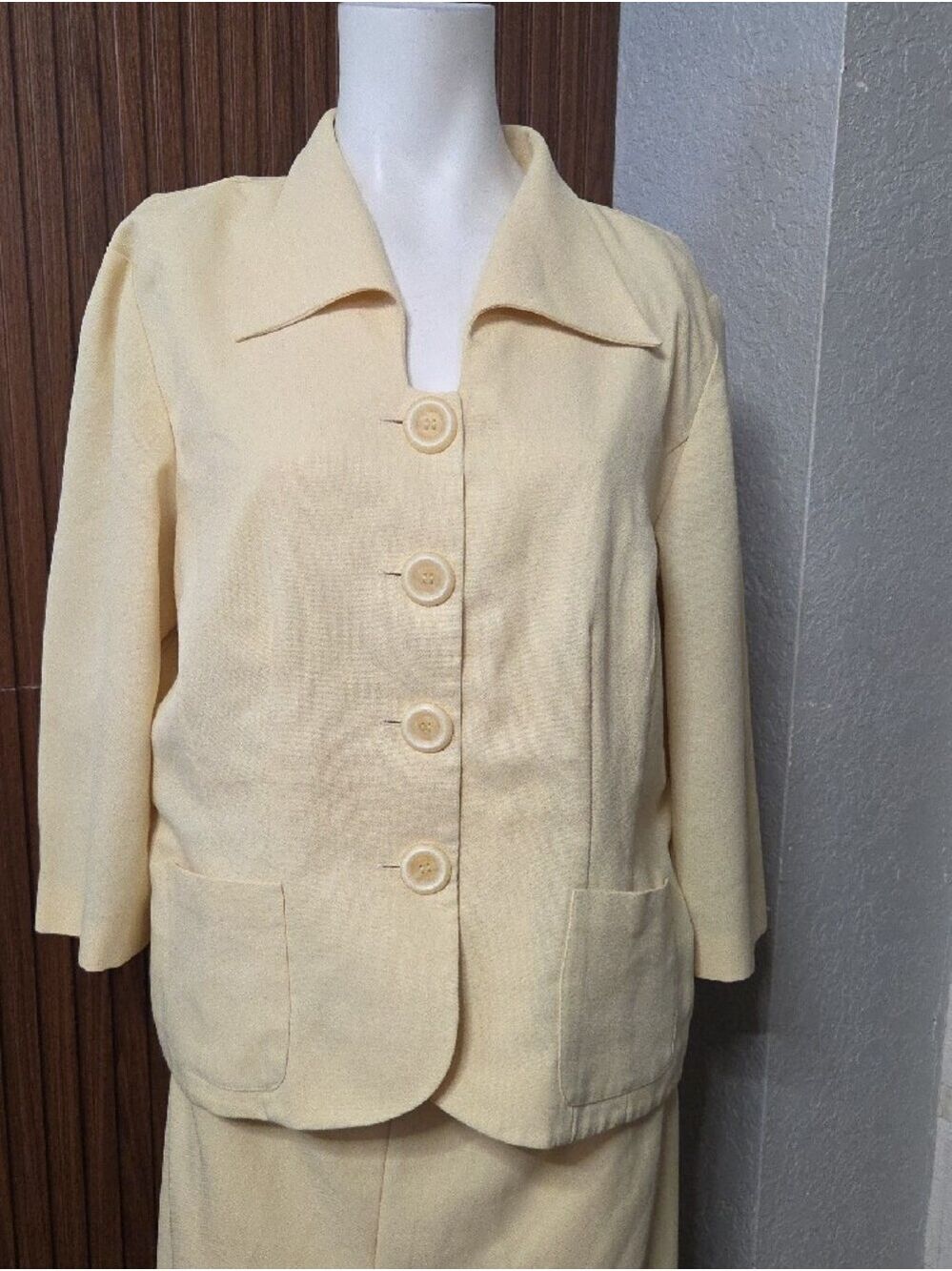 Elegant Women's Cream Wide-Leg Jumpsuit Set Sz 16